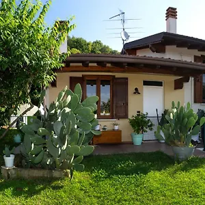 Alice Nel Paese Delle Meraviglie Bed and breakfast Gavardo