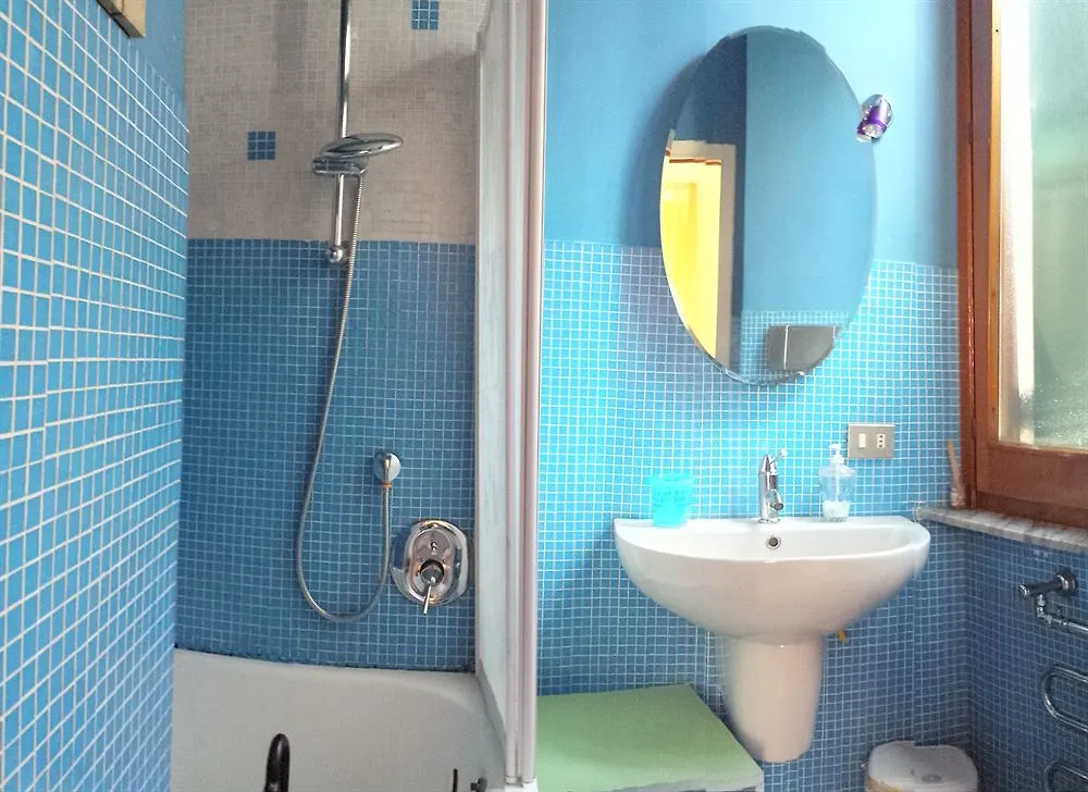 Emi'S Guest House Roma Oda ve Kahvaltı